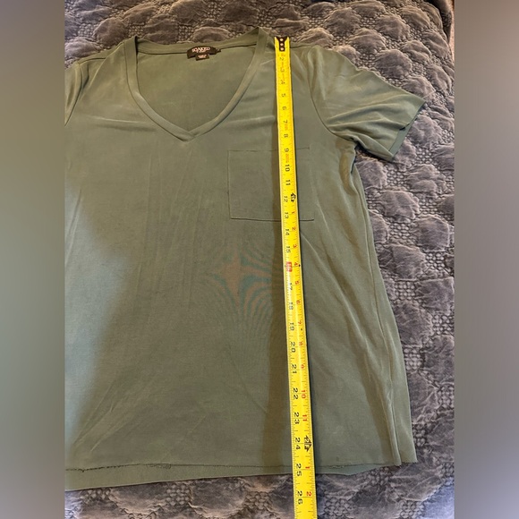 Soaked Stitchfix Green V Neck Short Sleeve Pocket Raw Hem Tee Shirt medium - Picture 14 of 17
